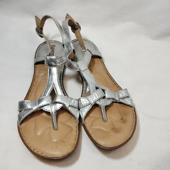 Børn Metallic Silver Strappy Flat Sandals - Picture 1 of 5
